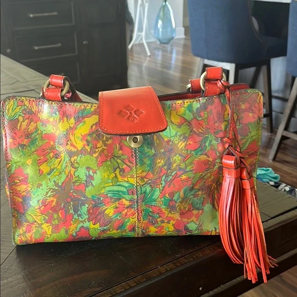 Patricia Nash Floral Leather Crossbody Bag in Green and Orange Patricia Nash Pilzone Leather Frame Crossbody Bag | HSN main image 4